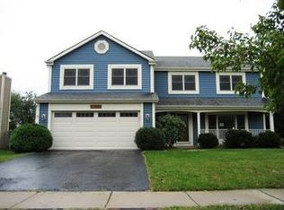 27W115 Tamarack Dr, Winfield, IL 60190