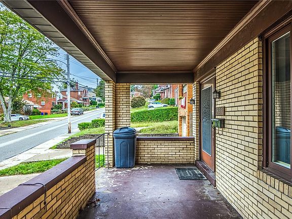 2nd image of 325 Parkfield St