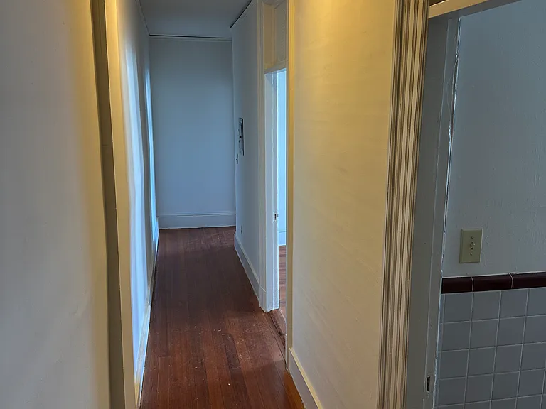 8 Common St — Photo 6