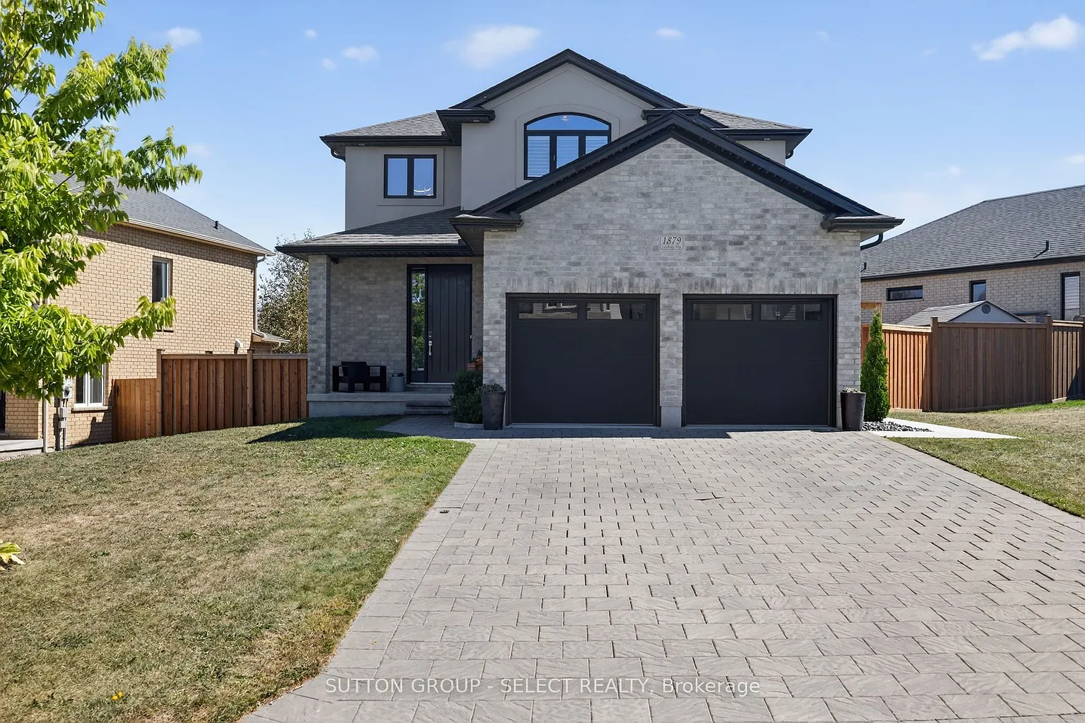 1879 Couldridge Way photo 1
