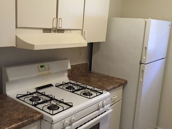 4th image of 185 N Merton St APT 9