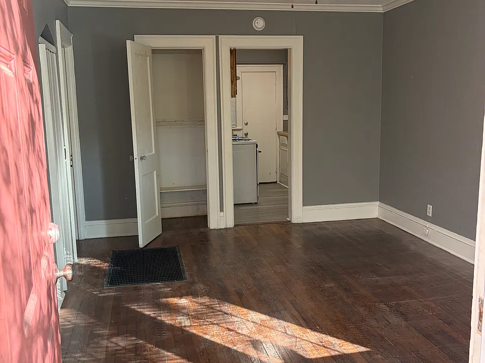 1705 Fontainebleau Cres #2