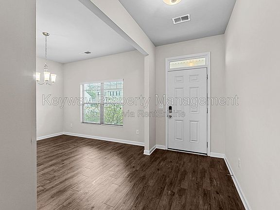 3rd image of 5033 Vine Ln