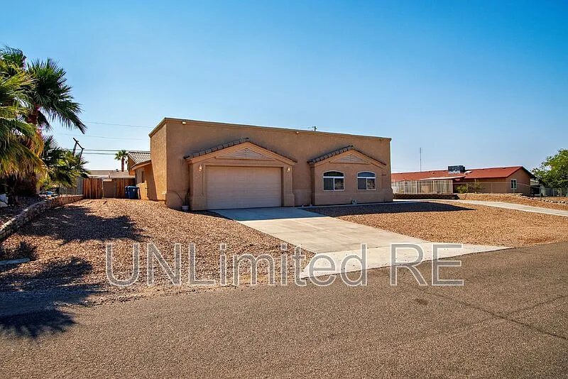 2 bed, 3.0 bath, 1986 sqft, $1,800 — Photo 2