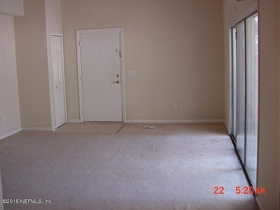 HUGE GREAT ROOMW/ BALCONY