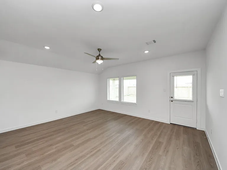9106 Serene Haven Dr — Photo 12
