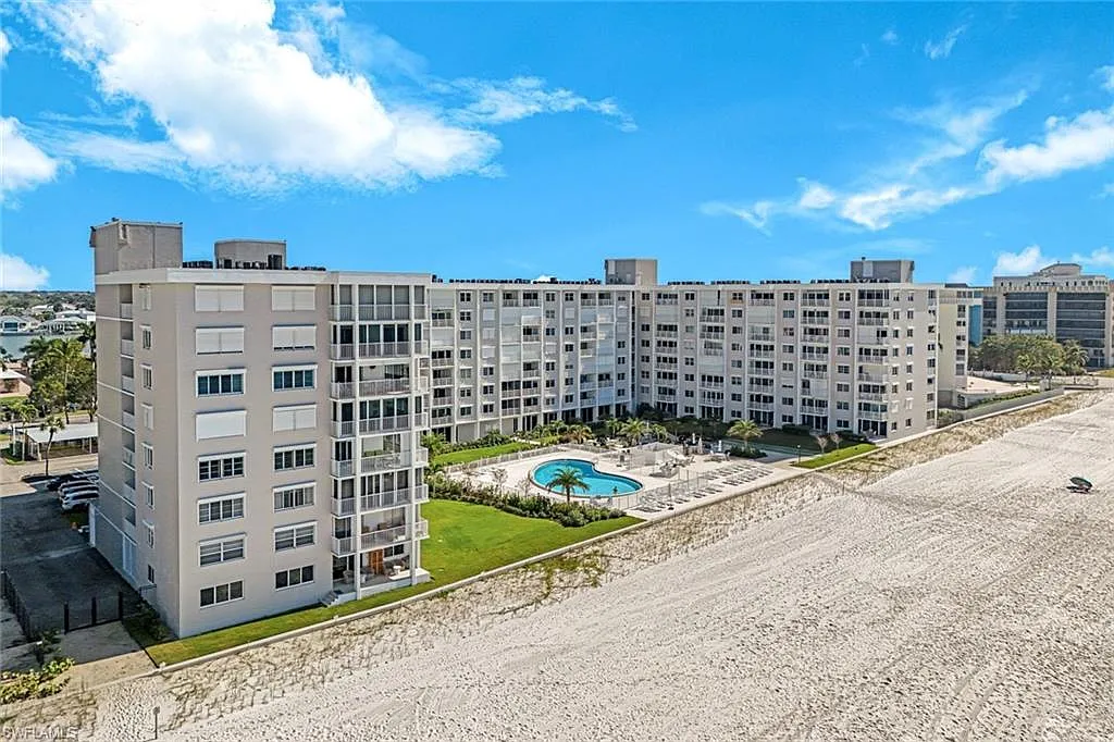 2 bed, 2.0 bath, 1350 sqft, $17,000 — Photo 2