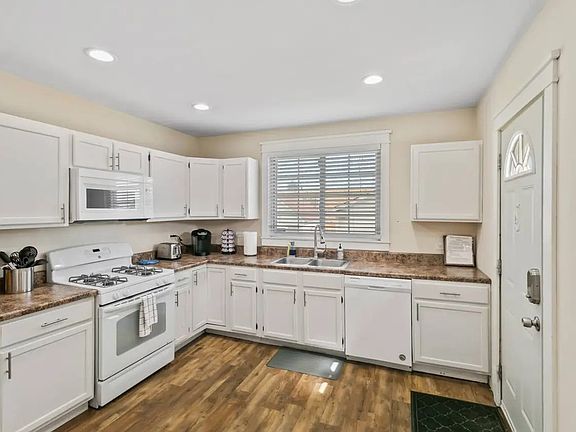 2nd image of 510 2nd St
