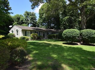 5 Hearth Ln, Brookhaven, NY 11719
