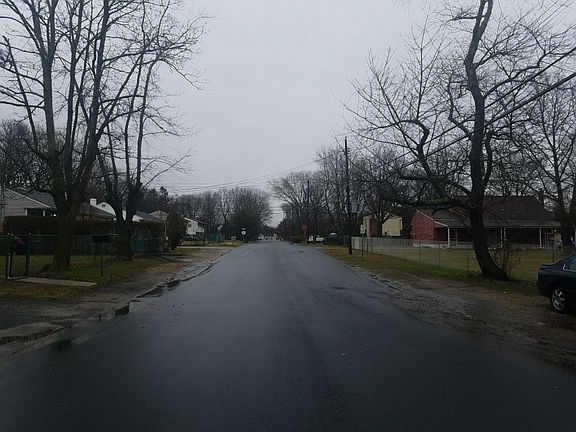 4th image of 19 Claremont Ave