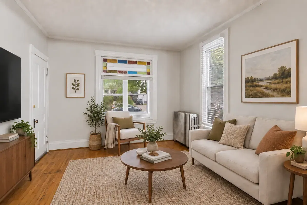 2542 Garfield Ave — Photo 1