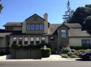 2 Russell Ct, Menlo Park, CA 94025
