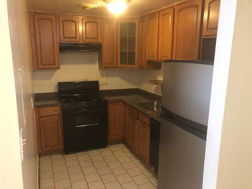 2nd image of 5106 F St SE