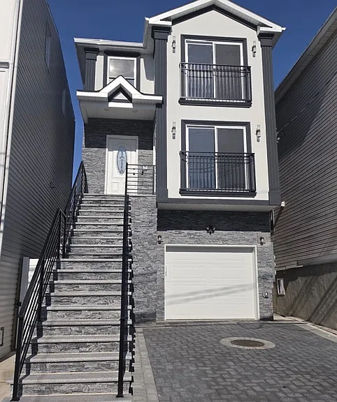 111 S Park #1 — Photo 1