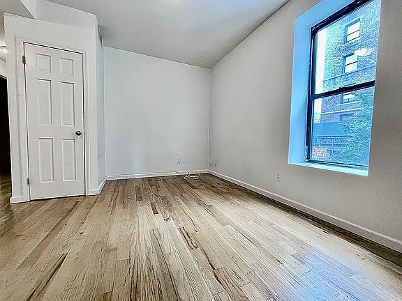 5th image of 1624 Amsterdam Ave #3F