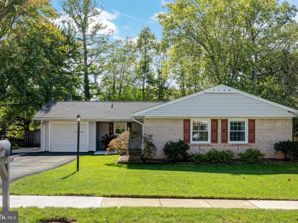13154 Morning Spring Ln, Fairfax, VA 22033
