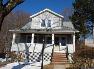 8 Wescott Rd, Stoneham, MA 02180