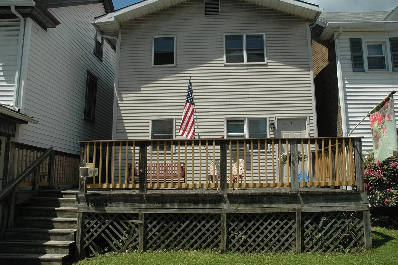 2 bed, 500 sqft, $875 — Photo 1