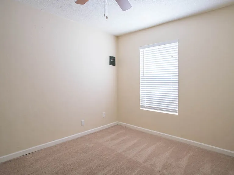 1846 Henry Cir SW — Photo 9