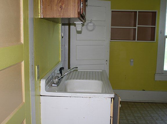 5th image of 1542 Rocky Branch Dr