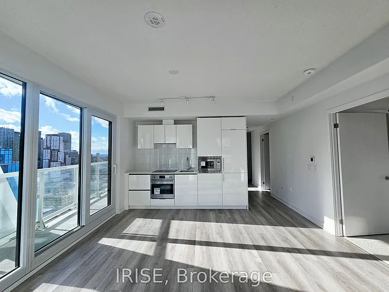 230 Simcoe St #2414 — Photo 5
