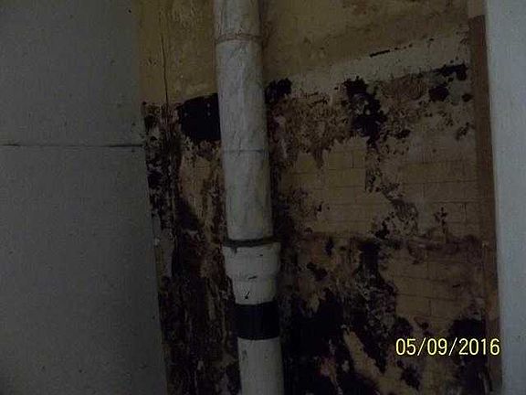 opposite view.half bath