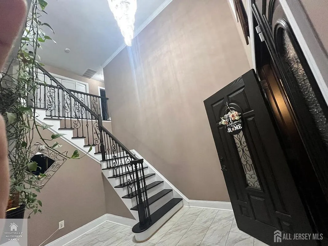 4 bed, 3.0 bath, 2364 sqft, $4,500 — Photo 2