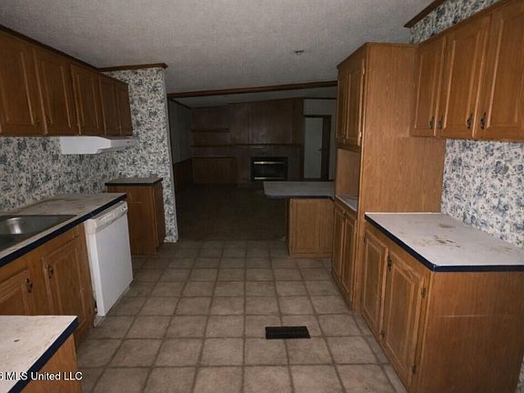 3rd image of 2349 Shell Oil Rd