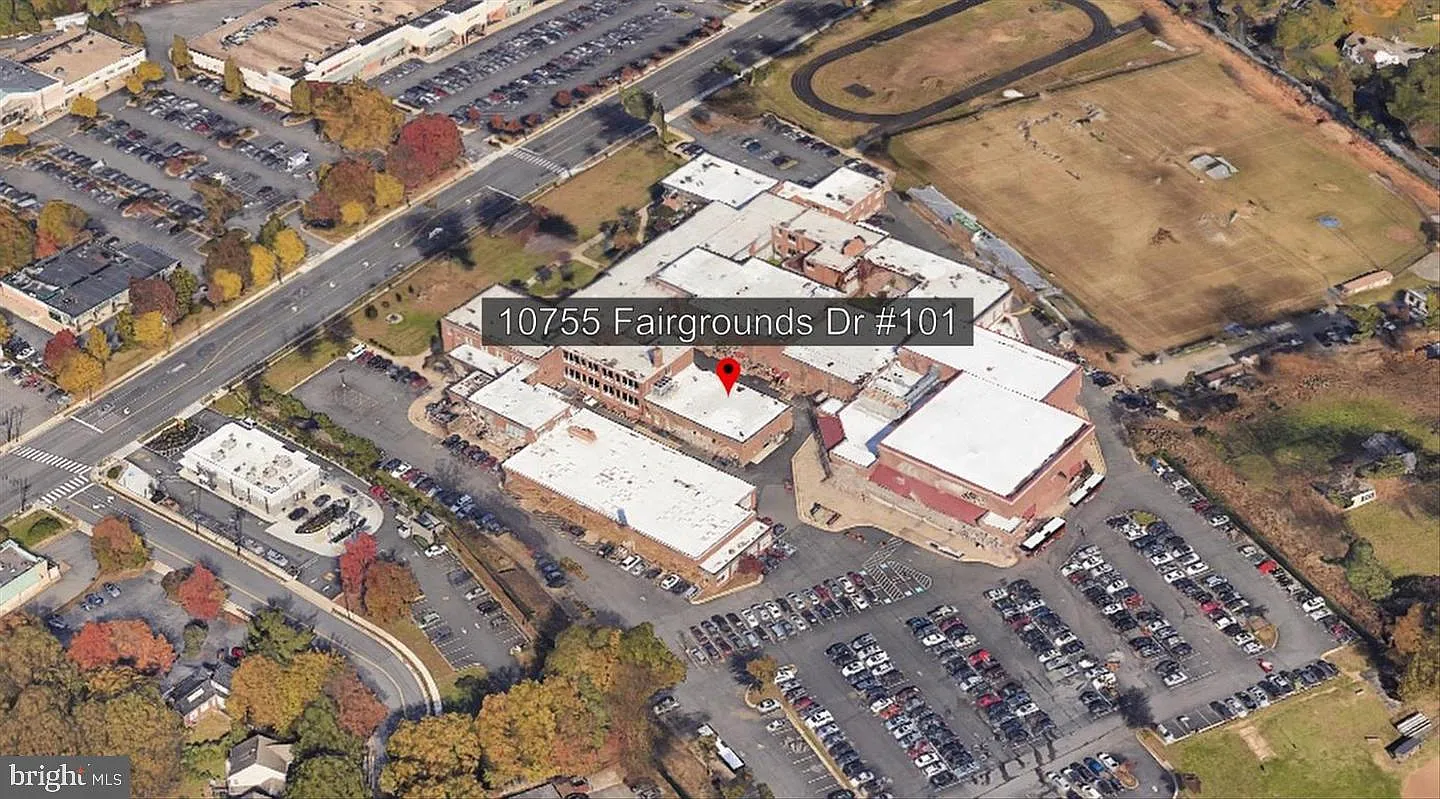 10755 Fairgrounds Dr — Photo 2