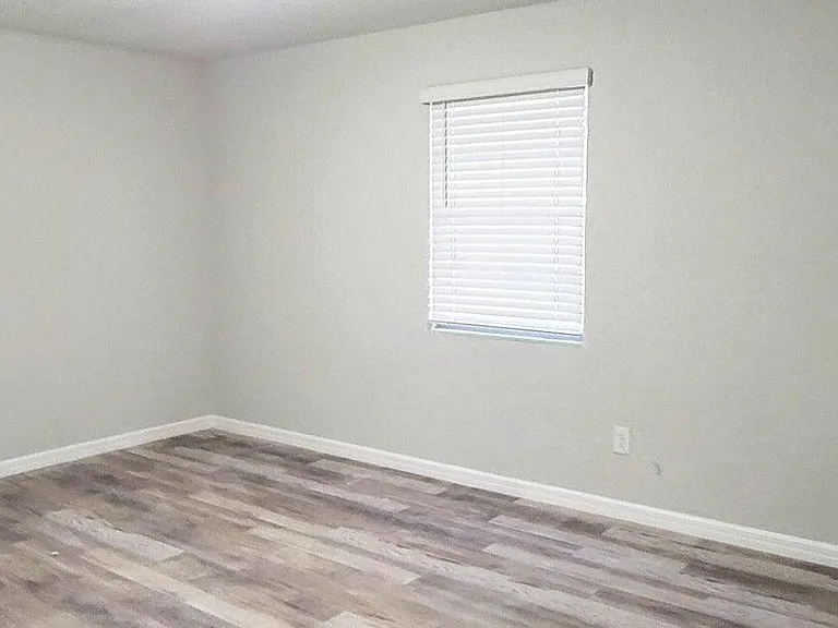 340 Tropical Ln — Photo 12