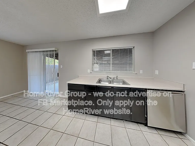 10455 Alpine Vlg — Photo 6