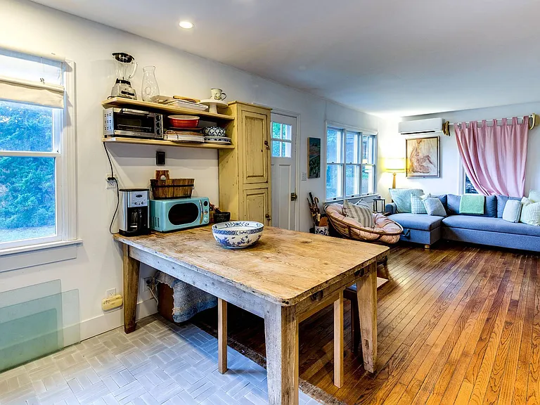 17 Beach Ave — Photo 8