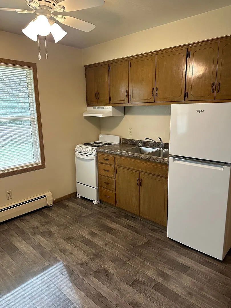 Forestview 1 Bedroom Upper Floor — Photo 3
