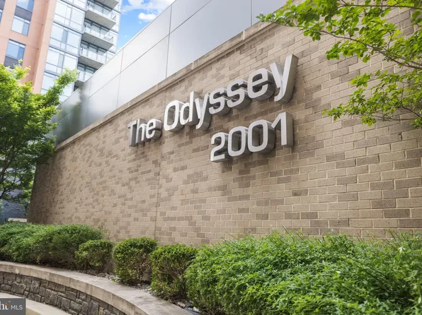 2001 15th St N APT 1507, Arlington, VA 22201