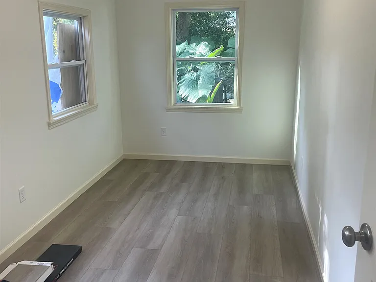 4588 1st Ave — Photo 12