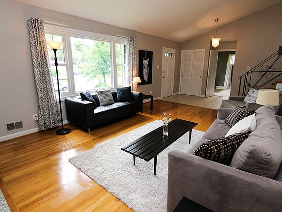 3rd image of 14533 Perrywood Dr