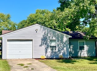 124 Brookside Dr, Hope, IN 47246