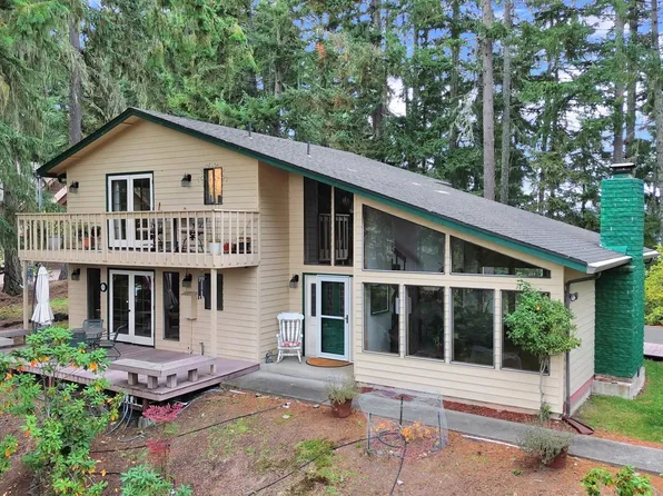 1853 Ridge Water Dr, Sutherlin, OR 97479