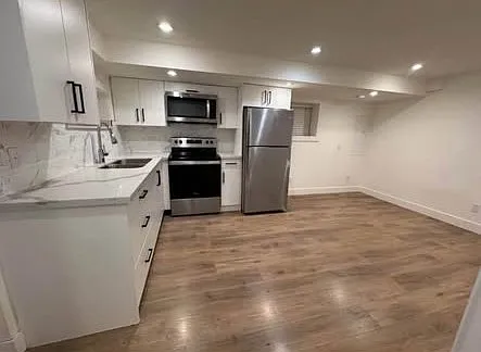 7 Howard Ave N #11 — Photo 7