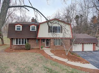 N64W30950 Cindy Ct, Hartland, WI 53029