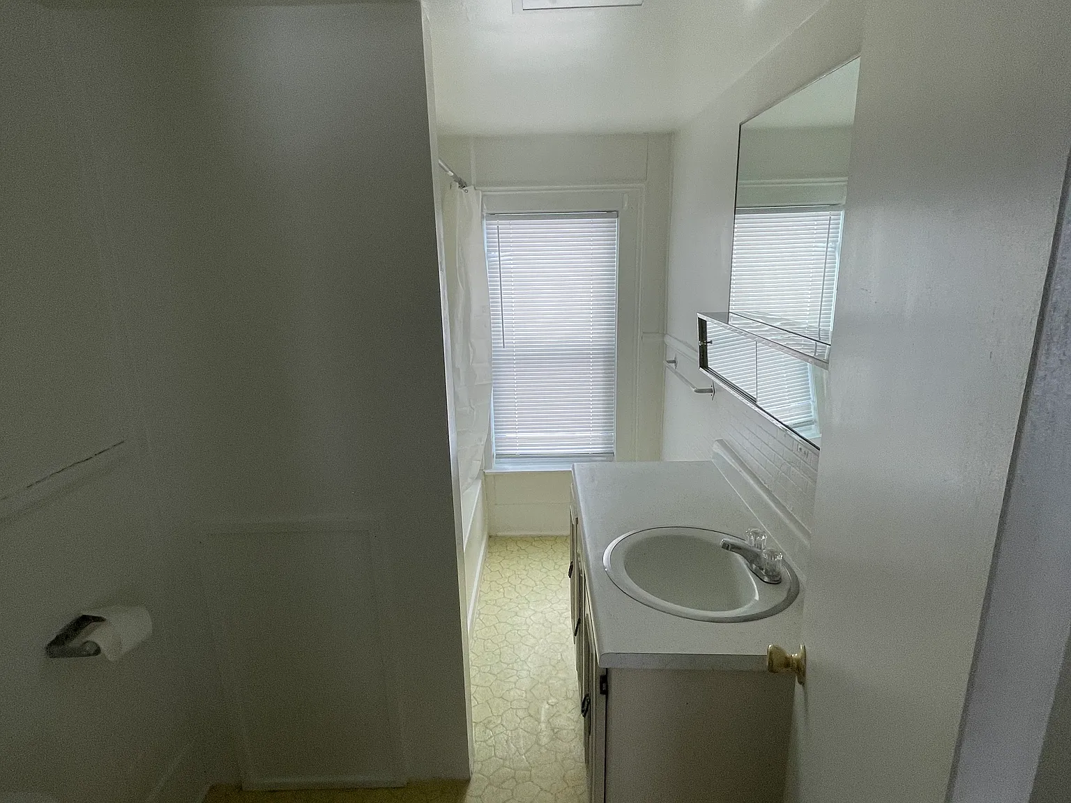 1 bed, 300 sqft, $750 — Photo 4