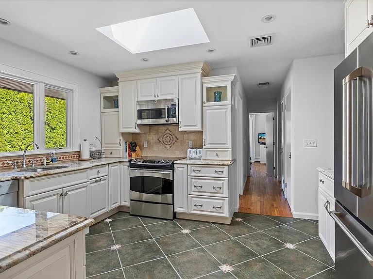 37 Johnny Ln — Photo 13