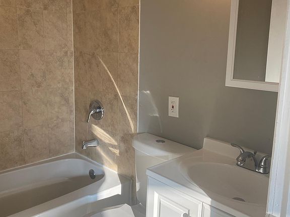 5th image of 526 Central Ave #302