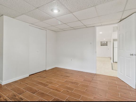 5th image of 6214 Crestwood Dr #Basement