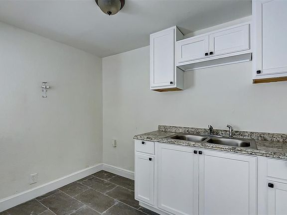 5th image of 11 Norwood St #5