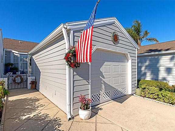 3rd image of 504 WOODSTORK CIRCLE
