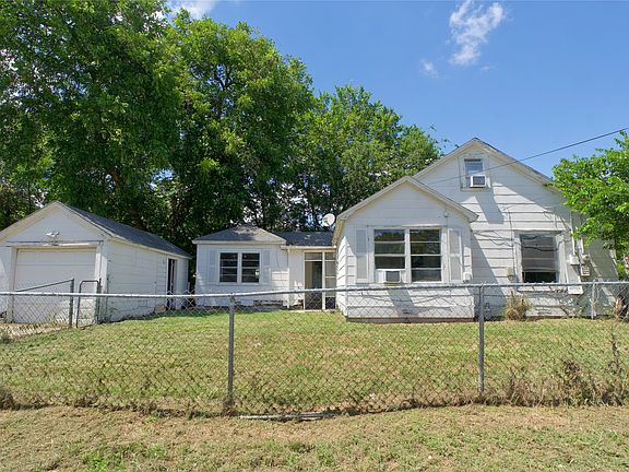 4th image of 901 N Howeth St