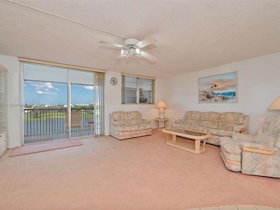 4th image of 3100 W Rolling Hills Cir APT 605