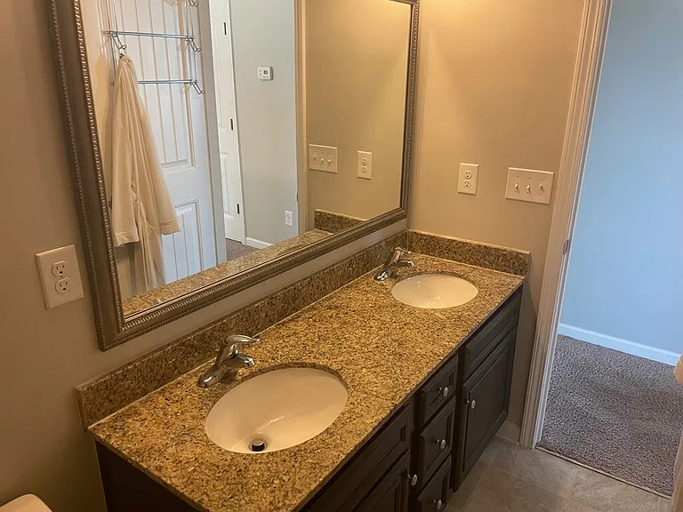 1090 Rockdale Blvd — Photo 9