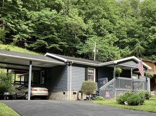 211 Meade Hts, Pikeville, KY 41501